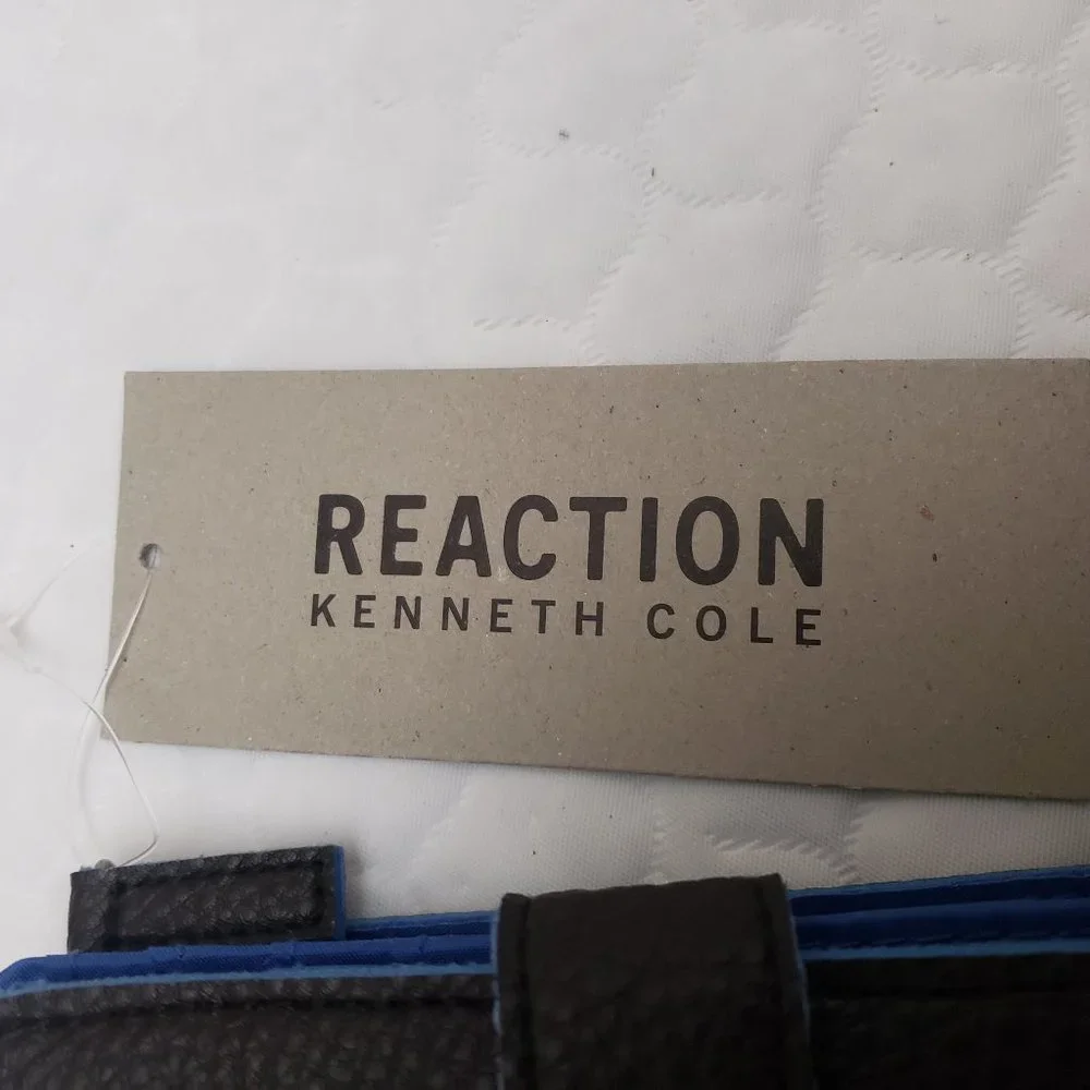 Kenneth Cole Reaction Wallet - Picture 2 of 10